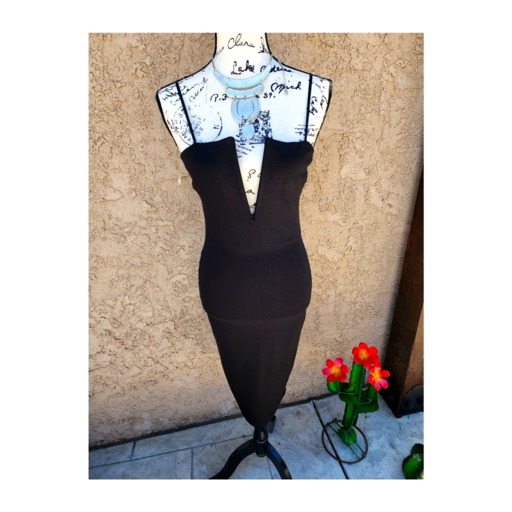 Windsor Deep V bodycon dress